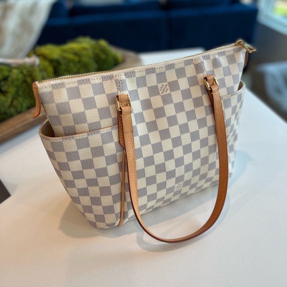 Authentic Louis Vuitton Totally PM NM Bag